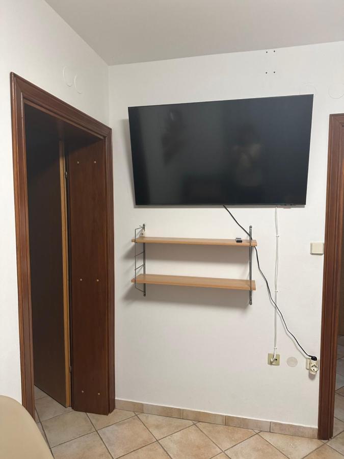 Vacation Home Lucija Slatina  Ngoại thất bức ảnh