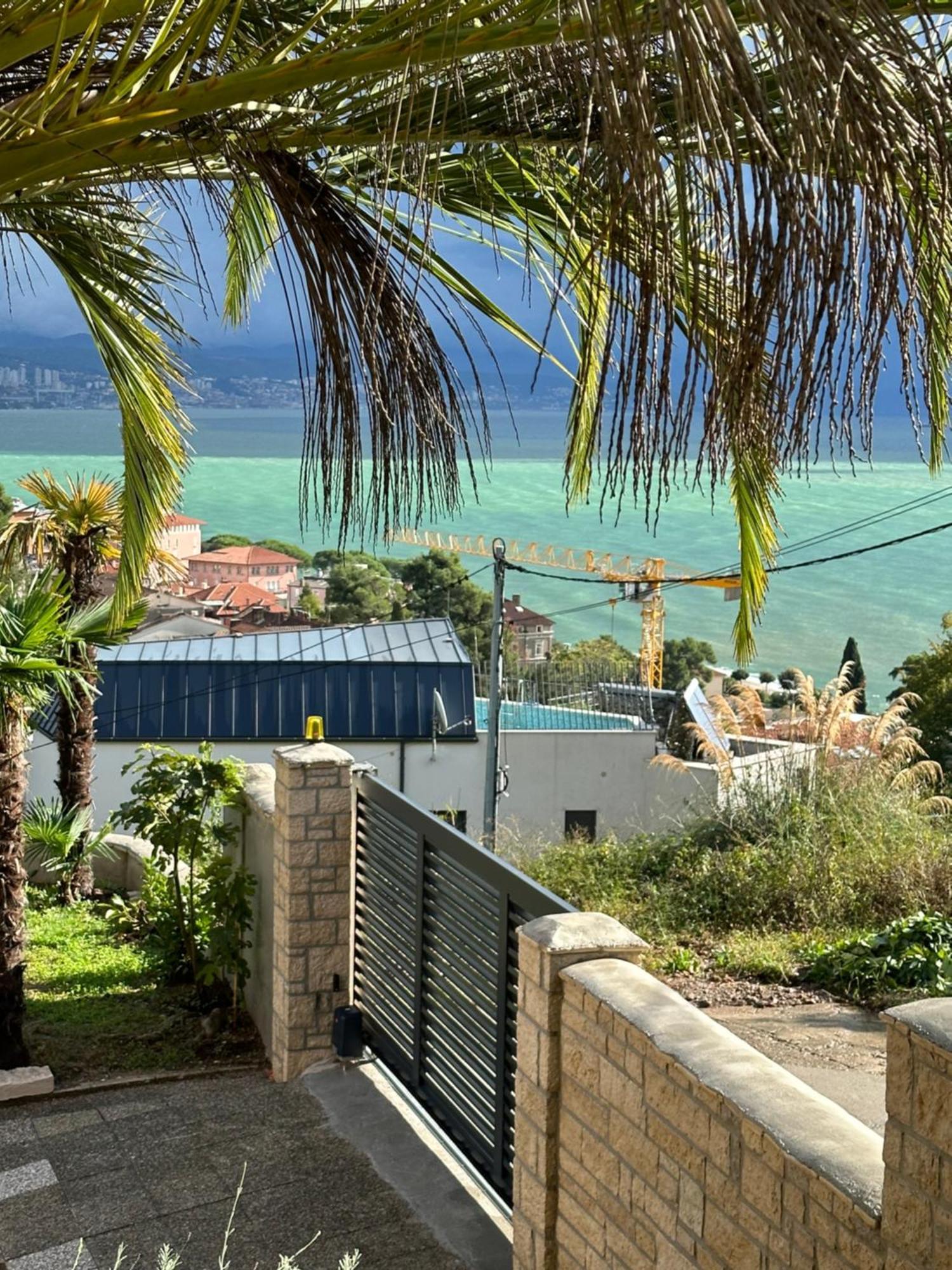 Vacation Home Lucija Slatina  Ngoại thất bức ảnh