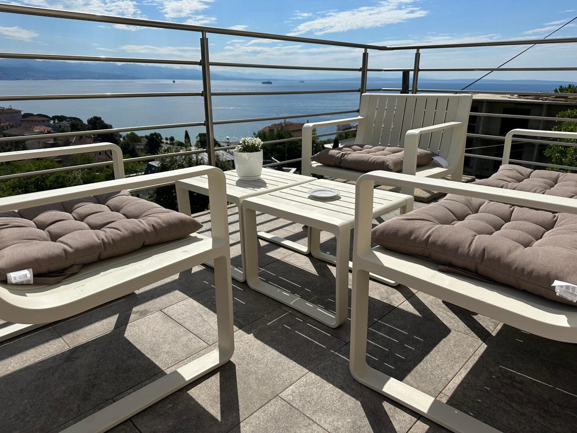 Vacation Home Lucija Slatina  Ngoại thất bức ảnh