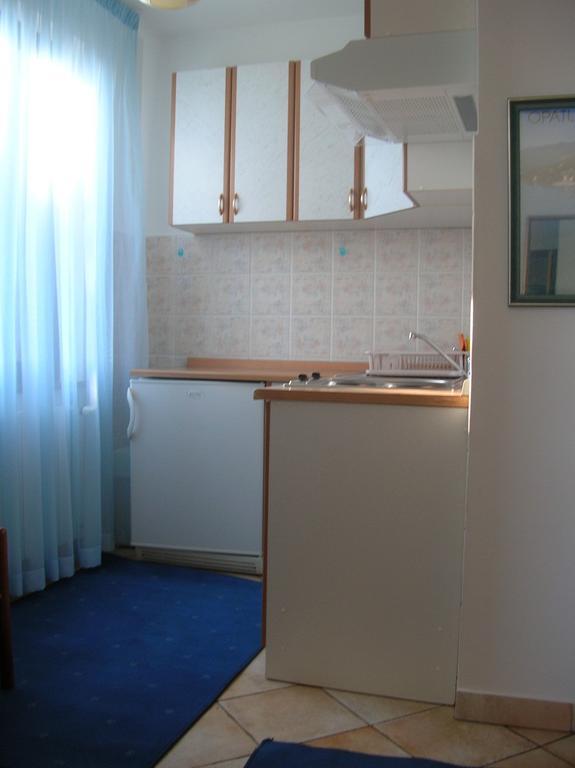Vacation Home Lucija Slatina  Ngoại thất bức ảnh
