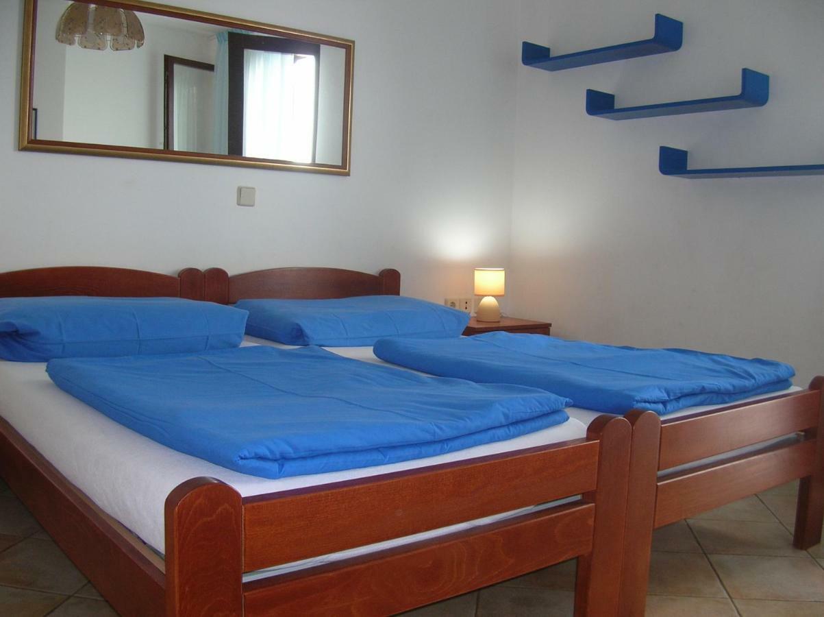 Vacation Home Lucija Slatina  Ngoại thất bức ảnh