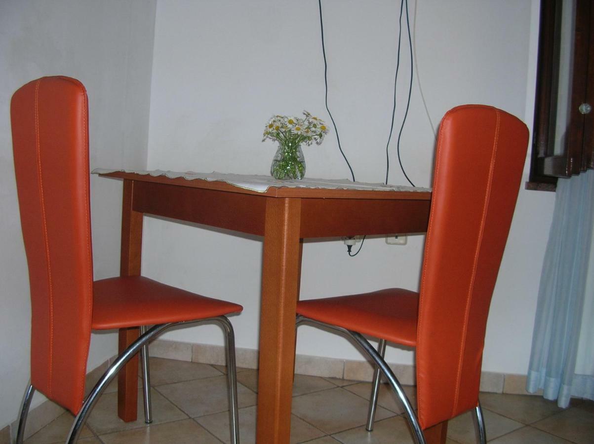 Vacation Home Lucija Slatina  Ngoại thất bức ảnh