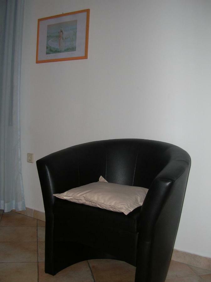Vacation Home Lucija Slatina  Ngoại thất bức ảnh