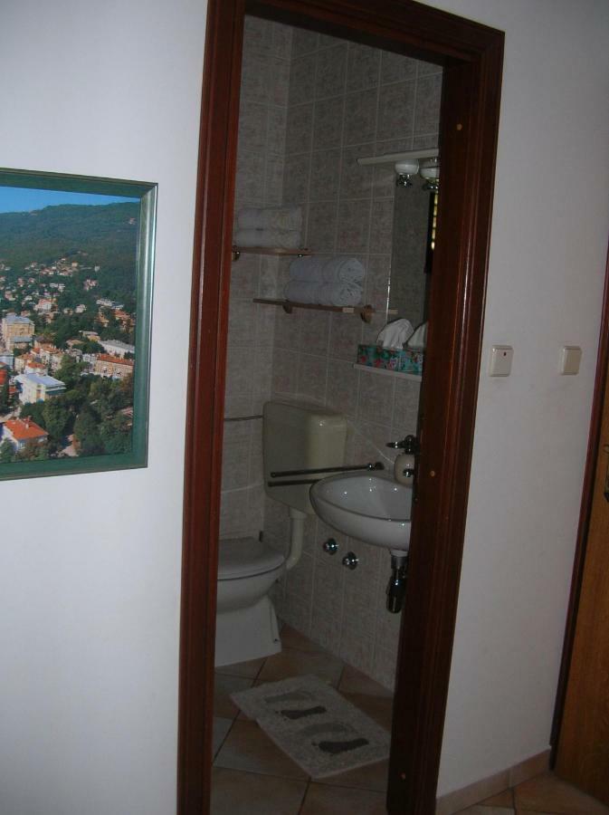 Vacation Home Lucija Slatina  Ngoại thất bức ảnh